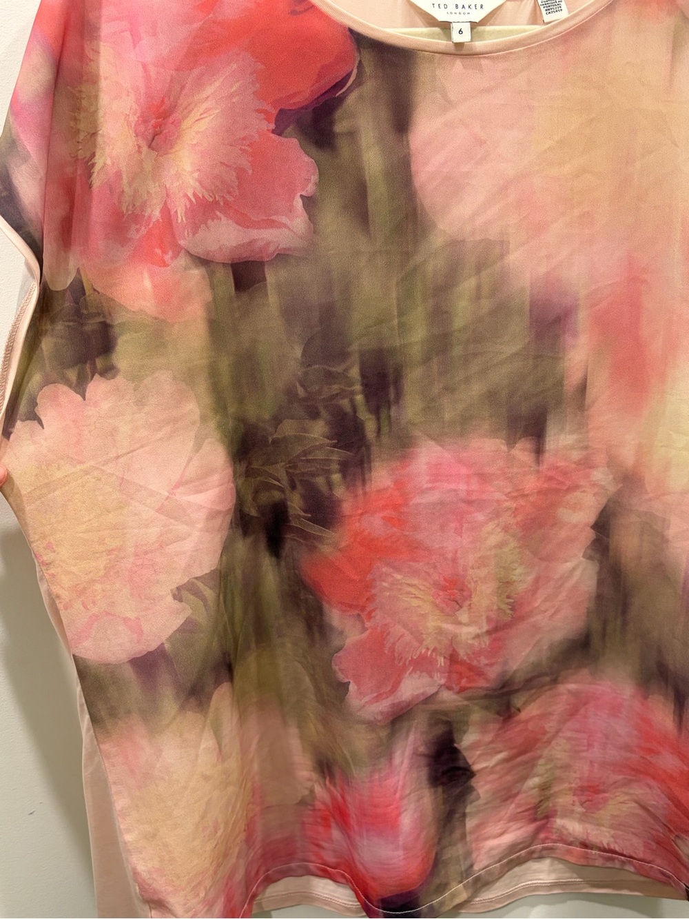 Ted Baker Pink Green Watercolor Floral Dolman Sleeve Top - Picture 4 of 10